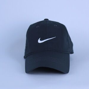0302-Nike Dri-FIT Black Adjustable Club Cap – Men’s M/L